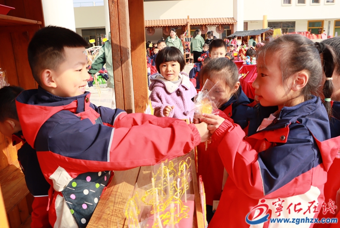 宁化城东幼儿园举办年货节主题活动