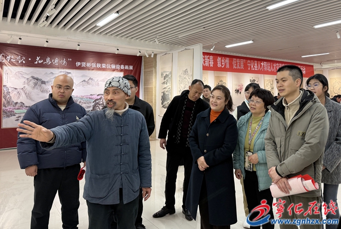 宁化：墨韵交织绘深情，伉俪画展启新章
