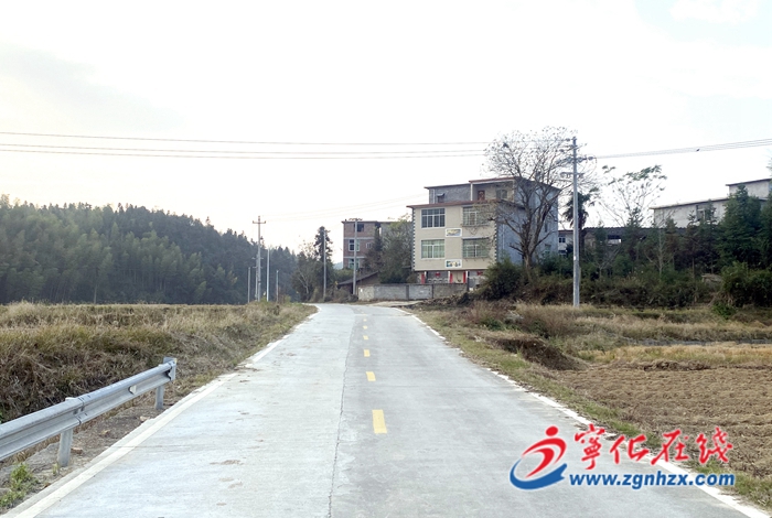 安远镇：腾张线道路拓宽工程全面竣工