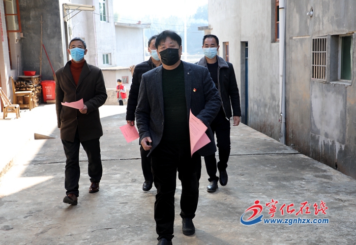 宁化：抗“疫”前线 党员干部冲在前