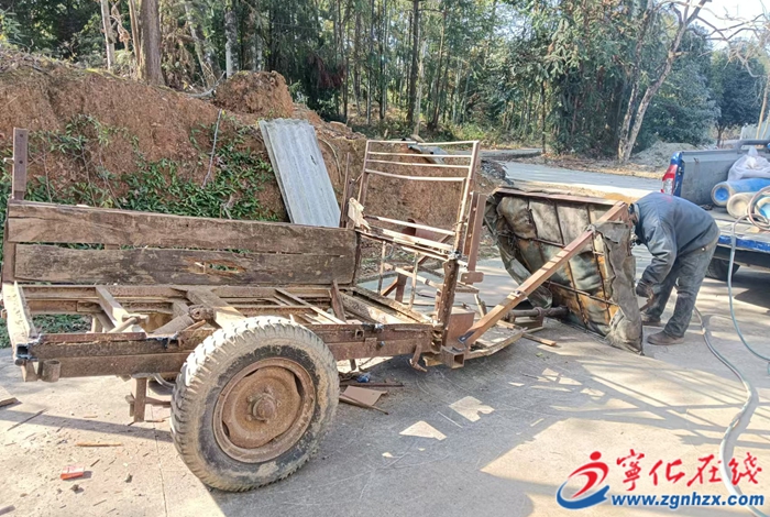 湖村镇：强化农机安全监管 力推废旧农机回收