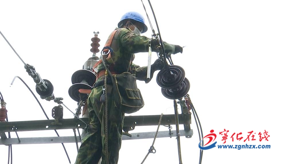 雷雨损毁线路，宁化供电公司快速抢修恢复供电