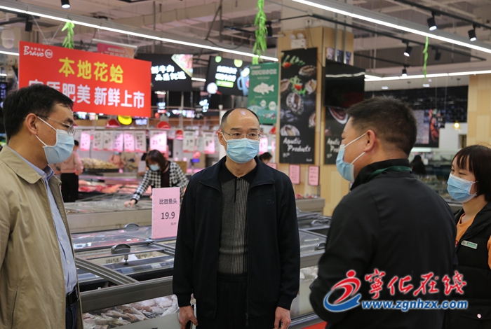 县领导督导检查疫情防控工作