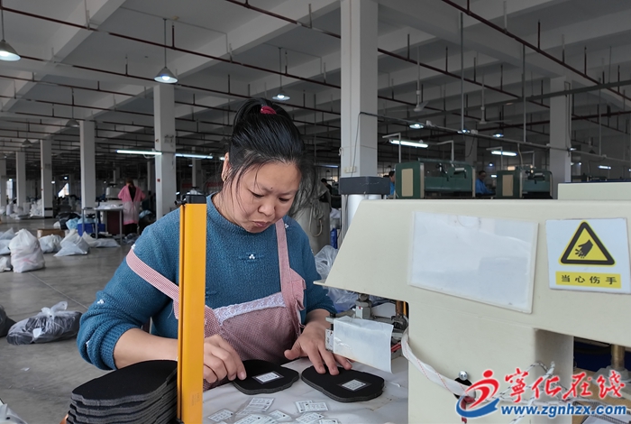 宁化：鞋企订单旺 车间生产忙